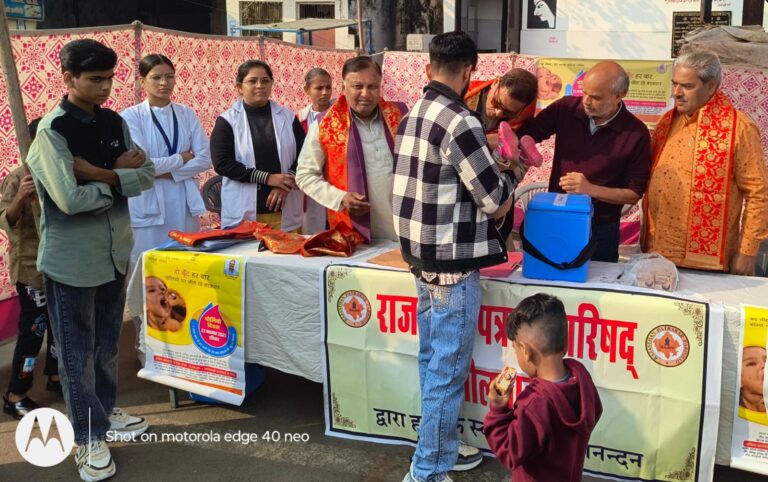 शहर विधायक कोठारी, एल एन डाड ने किया बुथ का शुभारंभ